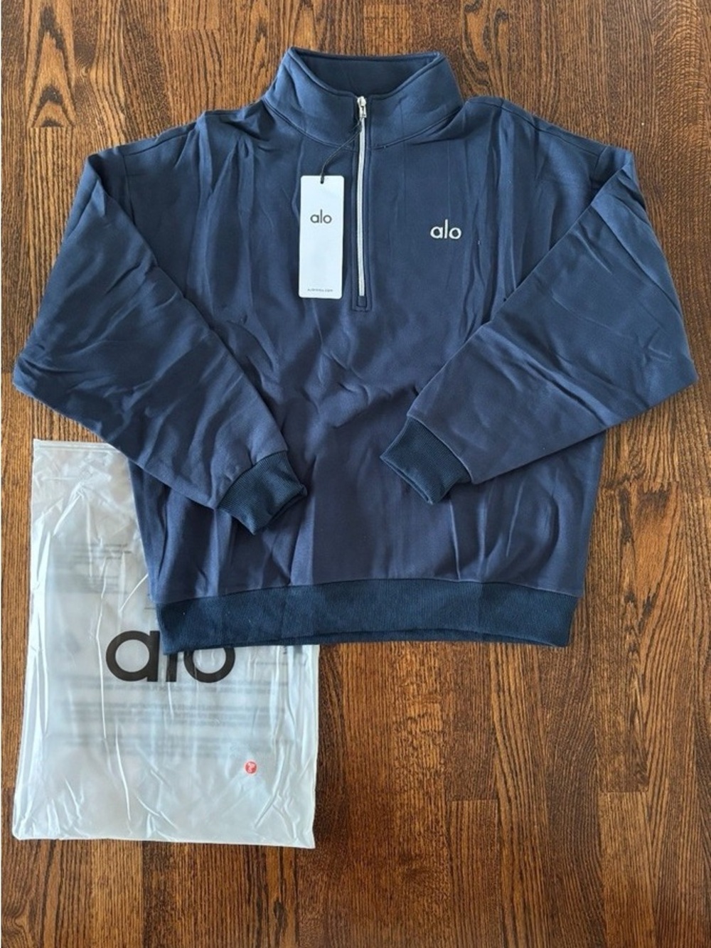 ALO Yoga Men’s Navy Half-Zip Sweatshirt